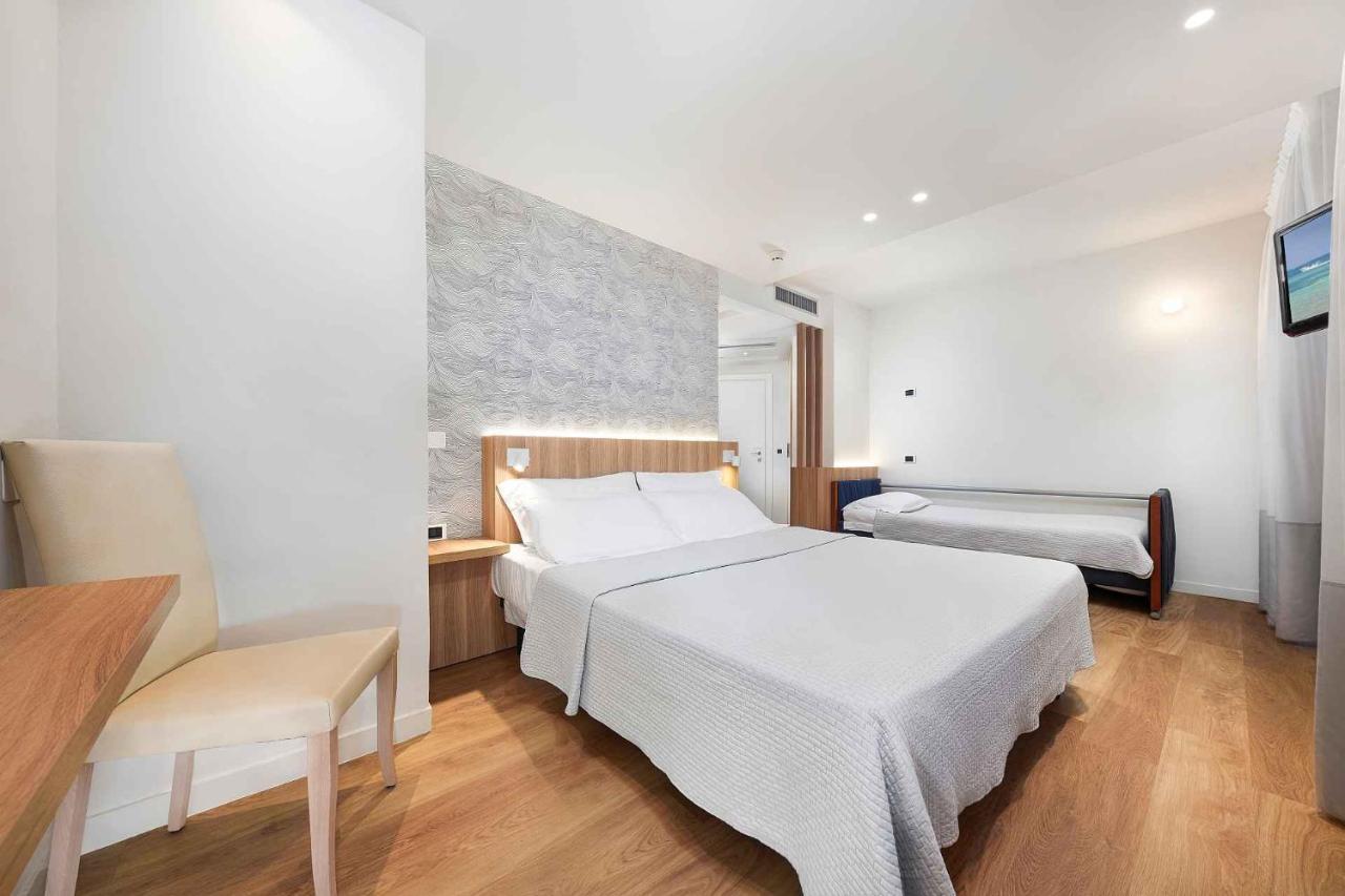 Hotel Antibes Riccione Exteriér fotografie