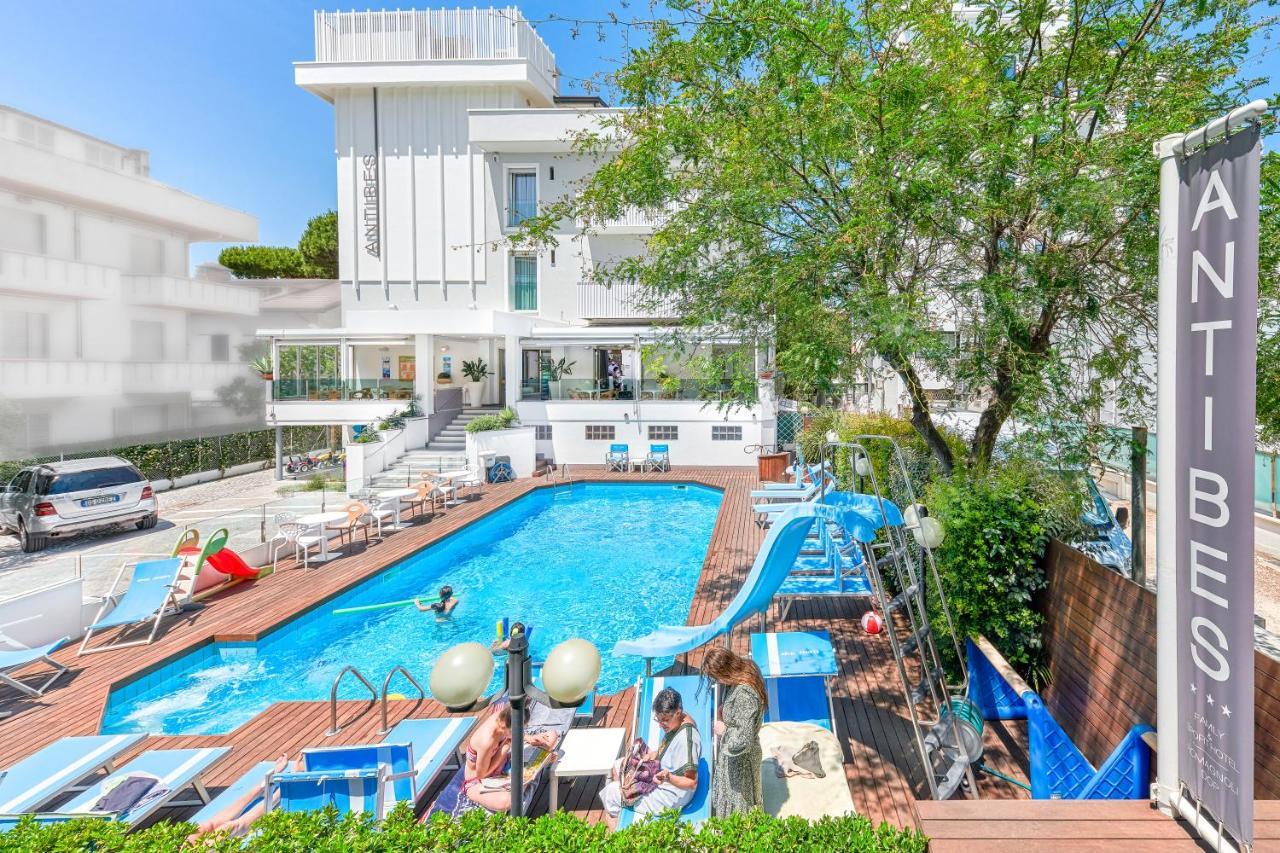Hotel Antibes Riccione Exteriér fotografie
