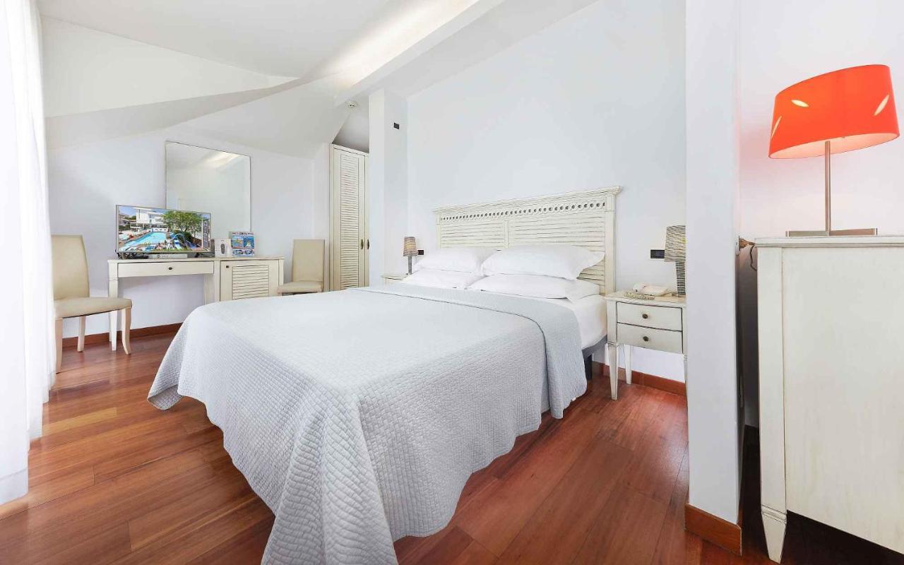Hotel Antibes Riccione Exteriér fotografie