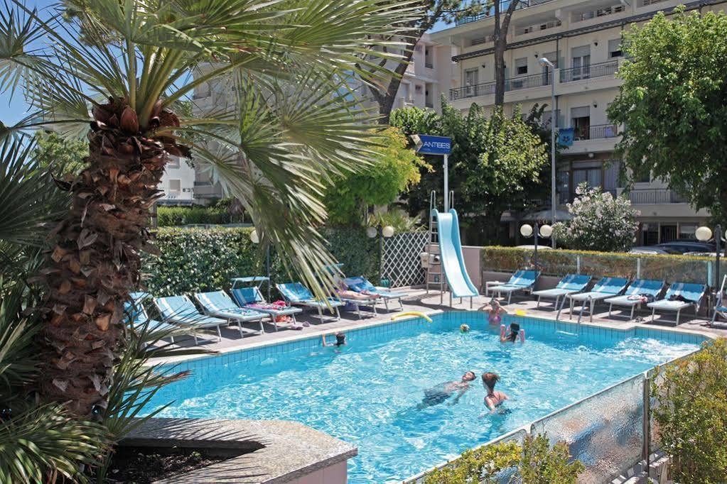Hotel Antibes Riccione Exteriér fotografie